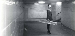 Claudia Skoda – Dressed to Thrill Bild 1