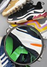 Playground - The design of sneakers Bild 1